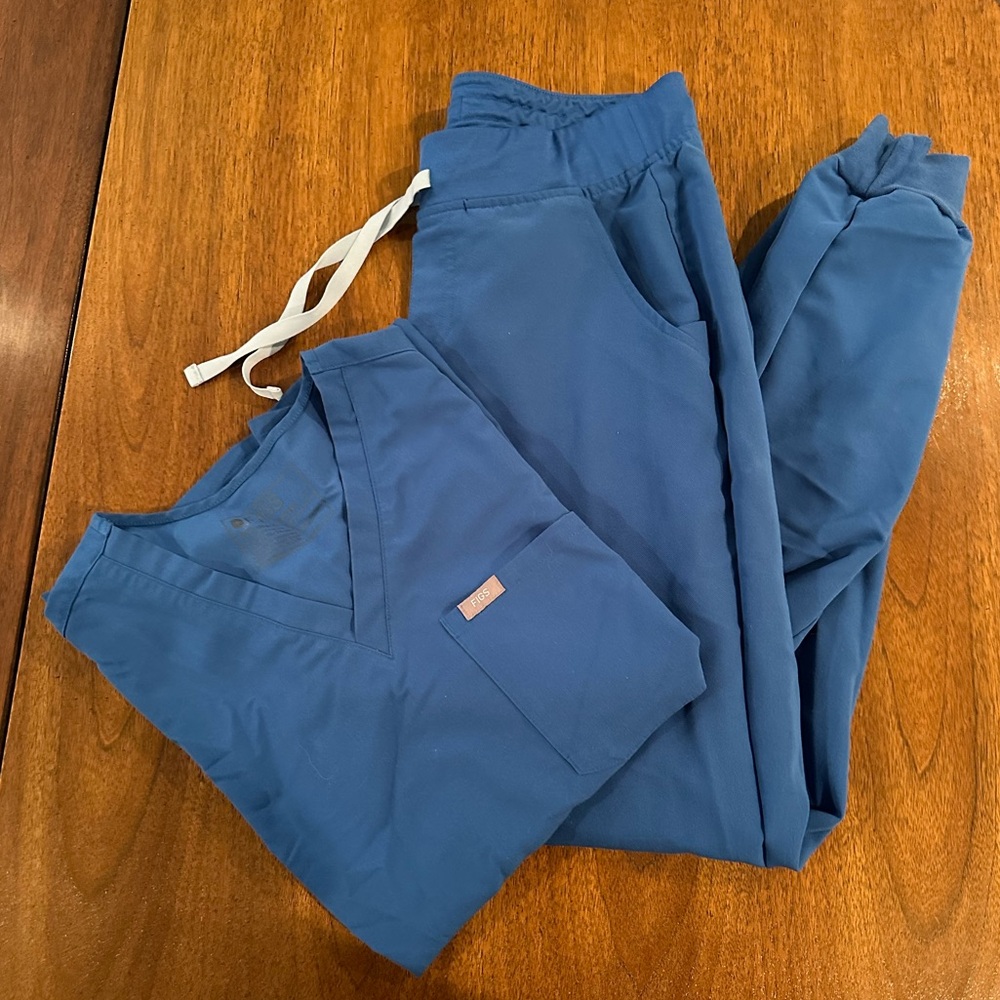 Figs royal blue scrub set